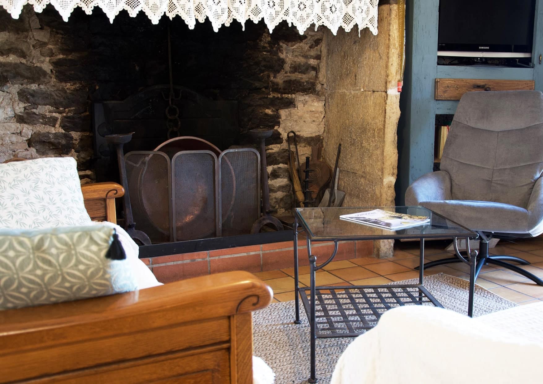 Salon confort du gîte O’soleil couchant village de rocamadour